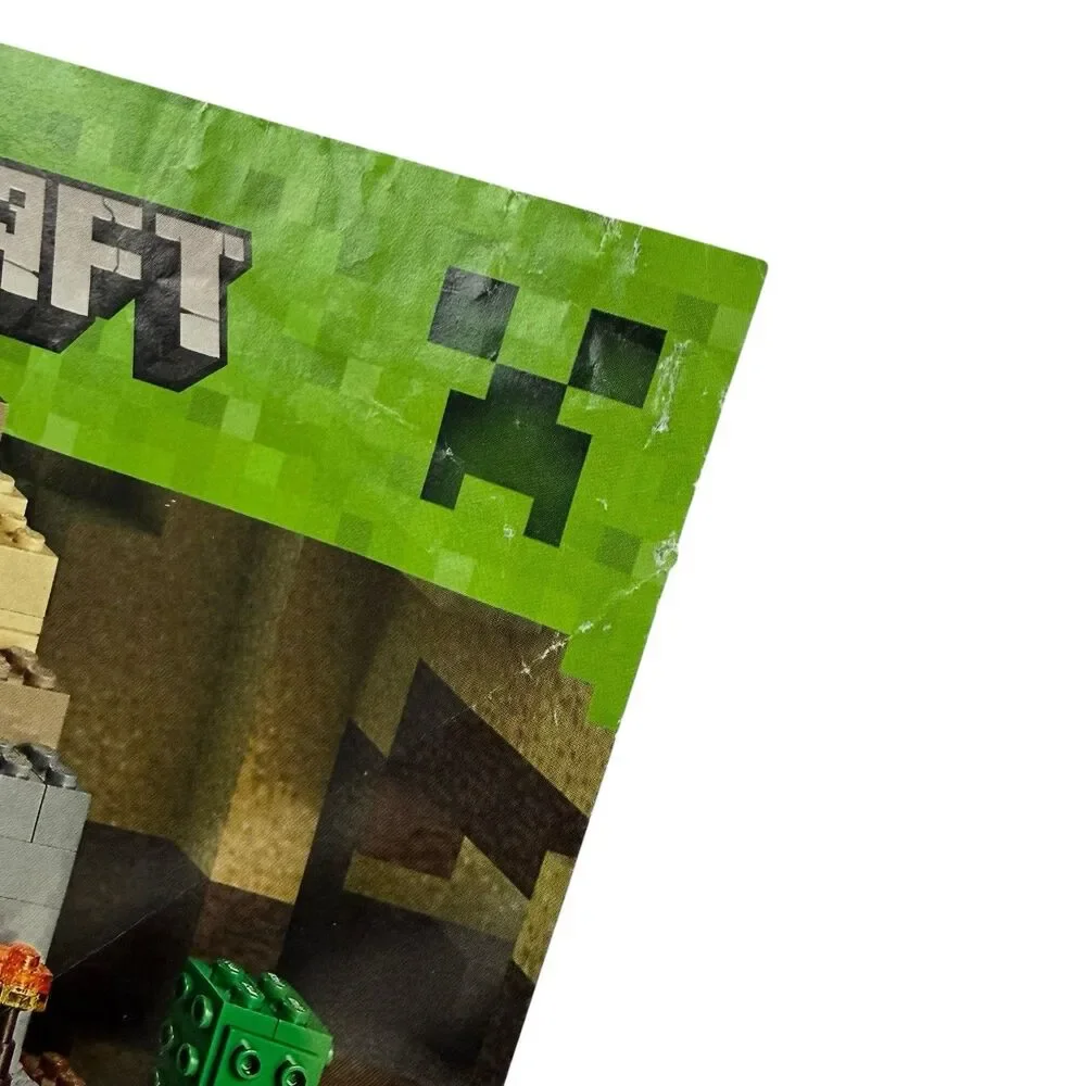 LEGO 21119 MINECRAFT - The Dungeon Minifigs Manual NO BOX - Missing one piece